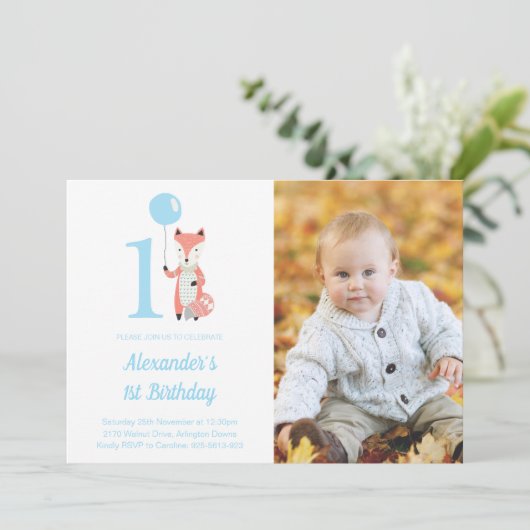 Whimsical Fox & Balloon Blauw 1e Verjaardag Foto Kaart (Staand voorkant)