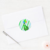 Whimsical Frog op Lily pad met ballonnen Verjaarda Ronde Sticker (Envelop)