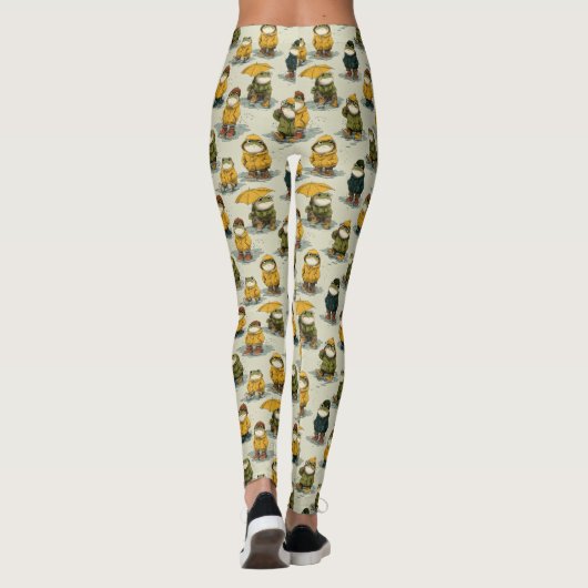 Whimsical Frogs in Raincoats Pattern Leggings (Achterkant)