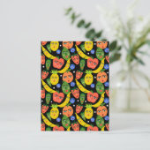 Whimsical Funny Fruit Salad Pattern Black Briefkaart (Staand voorkant)