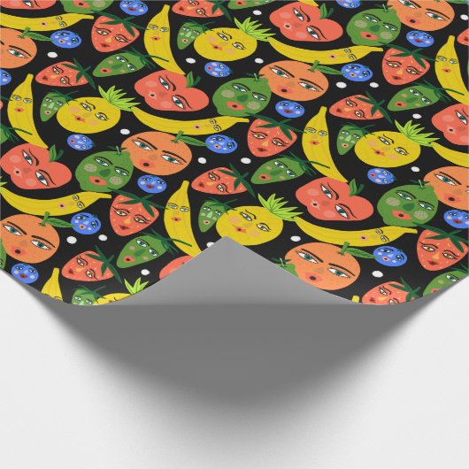 Whimsical Funny Fruit Salad Pattern Black Cadeaupapier (Hoek)