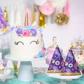 Whimsical fusie van eenhoorns, donuts, ijs feesthoedjes