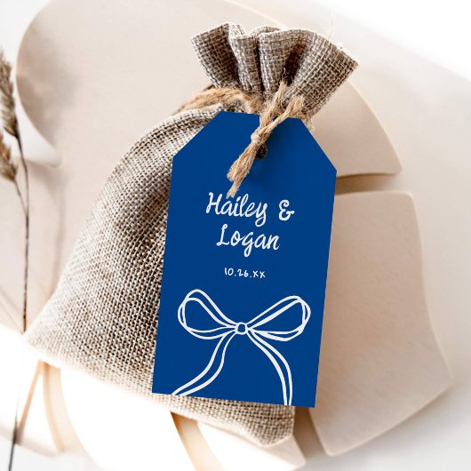 Whimsical geïllustreerde boog moderne leuke bruilo cadeaulabel