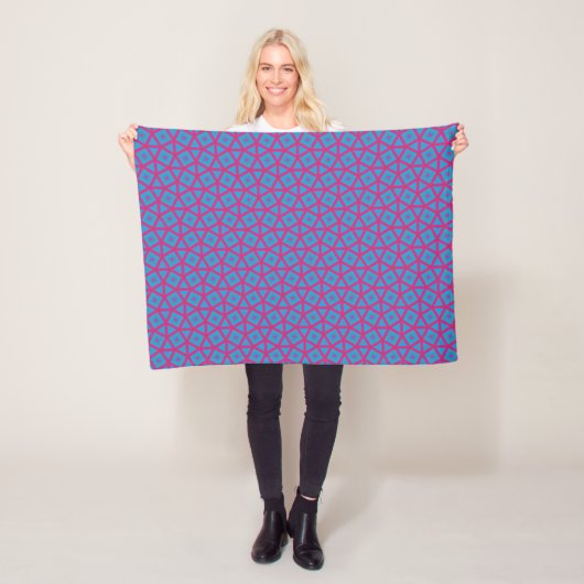 Whimsical geometrisch patroon fleece deken (In situ)