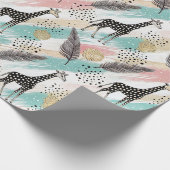 Whimsical Giraffe Polka Dot Pattern – Pastel Cadeaupapier (Hoek)