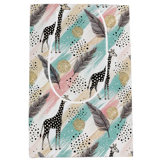 Whimsical Giraffe Polka Dot Pattern – Pastel Medium Cadeauzakje (Voorkant)