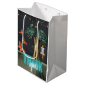 Whimsical Girl in Swing Surreal Bedankt Medium Cadeauzakje (Voorkant Gekanteld)