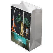 Whimsical Girl in Swing Surreal Bedankt Medium Cadeauzakje (Achterkant Gekanteld)