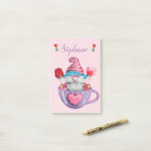 Whimsical Gnome in Tea Cup Hearts & Flowers Post-it® Notes (Op bureau)