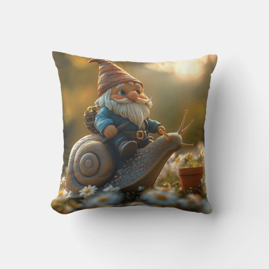 Whimsical Gnome op Snail Ride Magical Garden Scene Kussen (Voorkant)