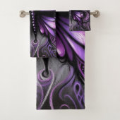 Whimsical Gothic Butterfly Paarse Zwart Kleurrijk Bad Handdoek (Insitu)