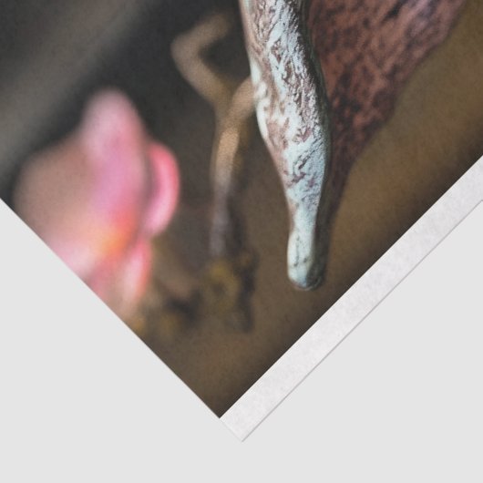 Whimsical Gothic Gargoyle met Bloesems Decoupage Tissuepapier (Detail)