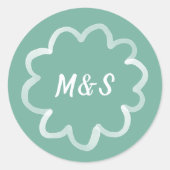 Whimsical Green Hand Drawn White Monogram Ronde Sticker (Voorkant)