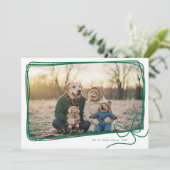 Whimsical Green Ribbon Frame Holiday Photo Kaart (Staand voorkant)