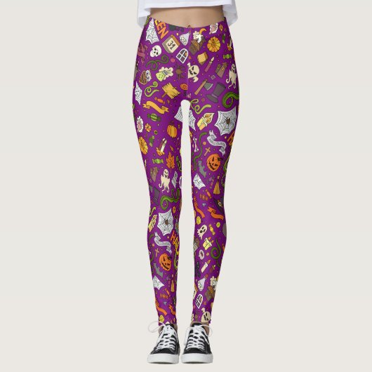 Whimsical Halloween Design op paarse Leggings (Voorkant)