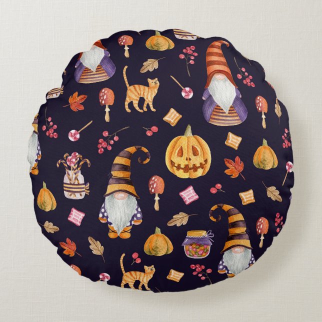 Whimsical Halloween: Gnomen & Pompoenen Rond Kussen (Voorkant)