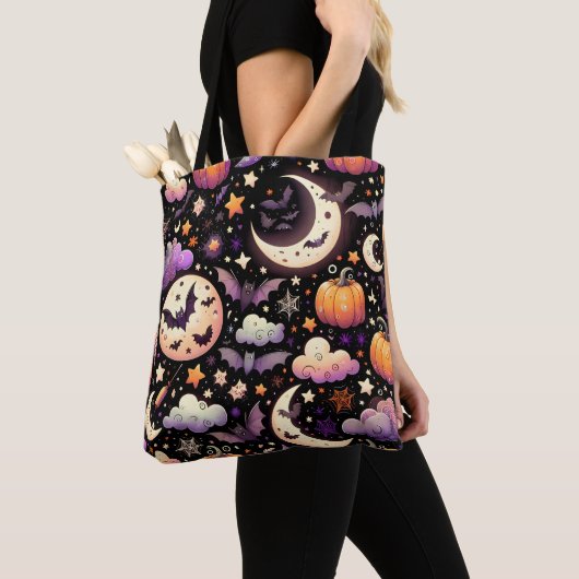 Whimsical Halloween Night Sky Pattern Tote Bag (Dichtbij)