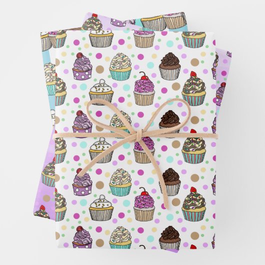 Whimsical Hand Drawn Birthday Cupcakes Inpakpapier Vel (In situ)