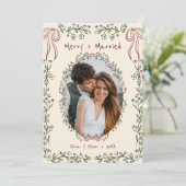 Whimsical Hand Drawn Floral Photo Newlywed Feestdagenkaart (Staand voorkant)