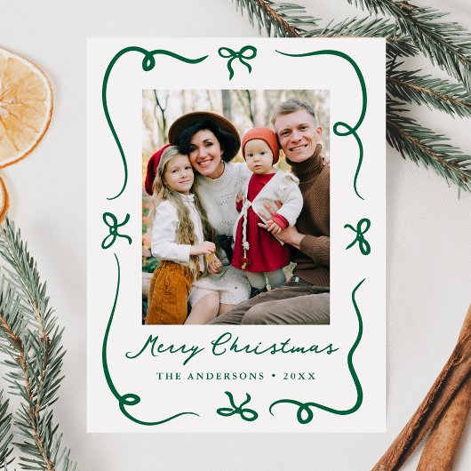 Whimsical Hand-Drawn Groene Bogen Foto Kerstmis Feestdagenkaart