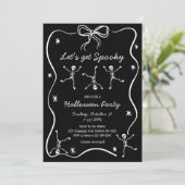 Whimsical Hand Drawn Skeleton Bow Lijst Halloween Kaart (Staand voorkant)