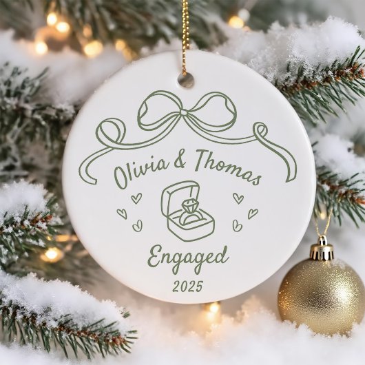 Whimsical Hand Getekende Verloving Kerstmis Keramisch Ornament