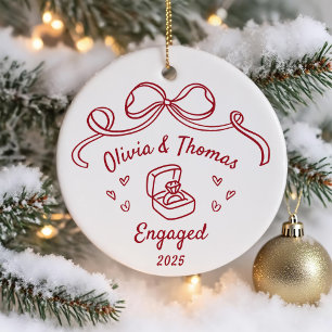 Whimsical Hand Getekende Verloving Kerstmis Keramisch Ornament