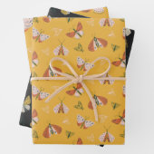 Whimsical hand getrokken motten boho patroon inpakpapier vel (In situ)