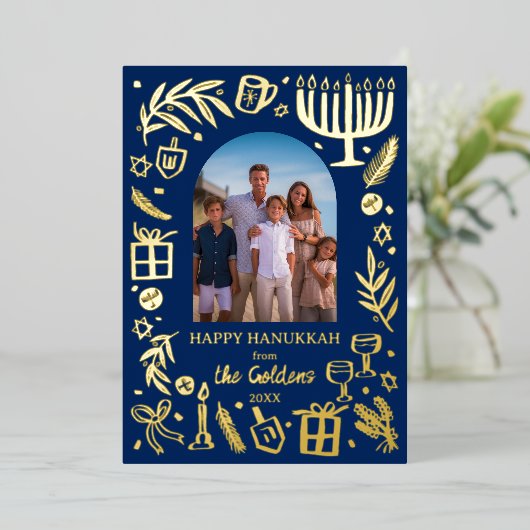 Whimsical HANUKKAH Schattigee Custom Photo GOLD Folie Feestdagenkaart (Staand Voorkant)