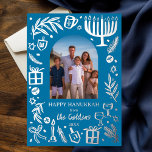 Whimsical HANUKKAH Schattigee Custom Photo SILVER Folie Feestdagenkaart<br><div class="desc">Perfecte schattige kaart voor een leuke vakantie groet! Met de hand gemaakte kunst voor jou! VOLLEDIG ! Klik hierboven op "Personaliseren" om de tekst te bewerken en uw eigen foto toe te voegen. Klik op "Bewerken met ontwerpgereedschap" om de lettertypen, kleuren en plaatsingen aan te passen. Design is zilveren folie...</div>
