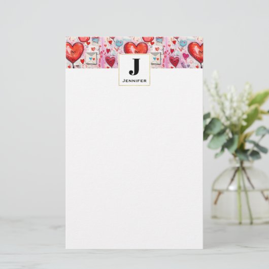 Whimsical Hearts and Love Letters Patroon Monogram Briefpapier (Staand voorkant)