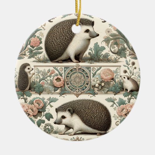 Whimsical Hedgehog Haven: Victoriaans bloemen Keramisch Ornament (Voorkant)