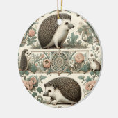 Whimsical Hedgehog Haven: Victoriaans bloemen Keramisch Ornament (Links)
