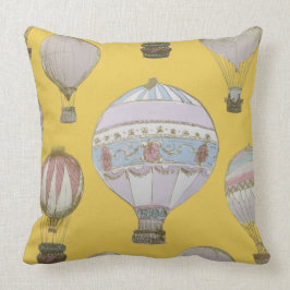 Whimsical Hot Air Ballon - keizer Yellow Kussen