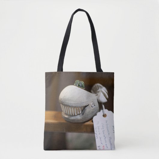 Whimsical houten walvis sculptuur tote bag (Voorkant)