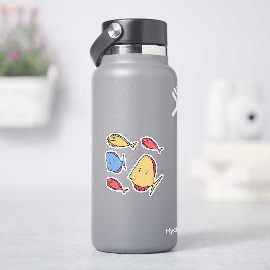 Whimsical Kleine vissen rood blauw geel Sticker (HydroFlask)