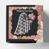 Whimsical Lace Ghost Illustratie met Bloemen Bedankdoosjes (Bovenkant)
