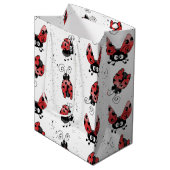 Whimsical Ladybug met Spletters verf Medium Cadeauzakje (Voorkant Gekanteld)