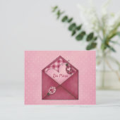 Whimsical Ladybugs Hearts op Envelope Valentijn Feestdagenkaart (Staand voorkant)