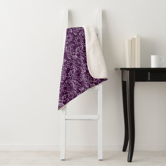 Whimsical Lavendel Blooms Cosy Throw (In situ)