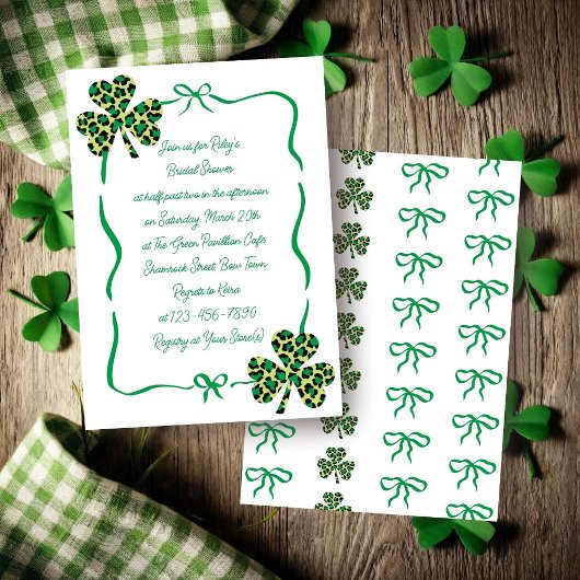 Whimsical Leopard Print Shamrock Vrijgezellenfeest Kaart