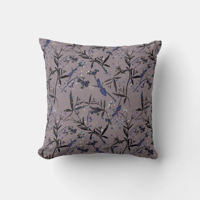 Whimsical Mauve Garden Accent  Kussen (Voorkant)