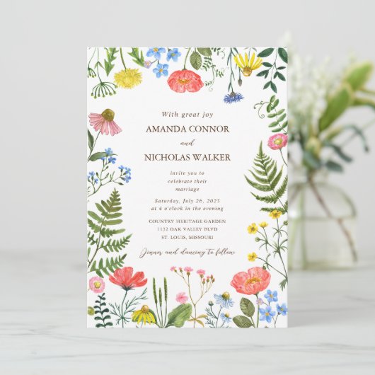 Whimsical Meadow Wildflower bruiloft uitnodiging (Staand voorkant)