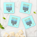 Whimsical Menorah 4-punts Square Glass Onderzetter<br><div class="desc">Deze Whimsical Menorah 4-delige vierkante glazen Onderzetters zijn ideaal voor uw Chanoeka-bijeenkomsten. Mix en match ze met andere onderzetters,  of koop verschillende sets om je meubels te beschermen. Ze voegen een touch charme en klasse toe aan je Celebration of Light. Ook,  maak geweldige geschenken.</div>