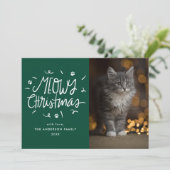 Whimsical Meowy Kerstmis Groene Kat Foto Feestdagenkaart (Staand voorkant)