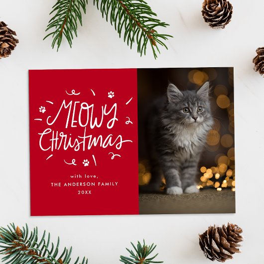 Whimsical Meowy Kerstmis Rode Kat Foto Feestdagenkaart