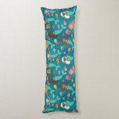Whimsical Mermaids under the Zee Blauwgroen Lichaamskussen (Achterkant (Verticaal))