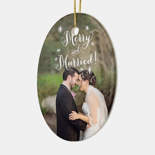 Whimsical Merry & Married First-kerstfoto Keramisch Ornament (Links)