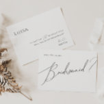 Whimsical Minimal Script Bridesmaid proposal Kaart<br><div class="desc">Deze whimsical miniem scriptbridesmaid-voorstelkaart is perfect voor uw klassieke eenvoudige zwarte en witte, minimale moderne boho bruiloft. Het ontwerp biedt elegante, delicate en romantische handgeschreven kalligrafie met een formele shabby chic typografie. De blik zal goed gaan met om het even welk trouwseizoen: lente, zomer, herfst, of winter! Het product is...</div>