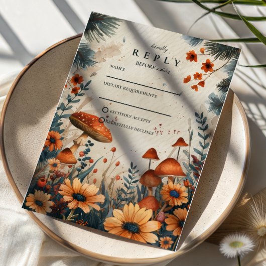 Whimsical Mushroom Forest Wedding RSVP Kaartje